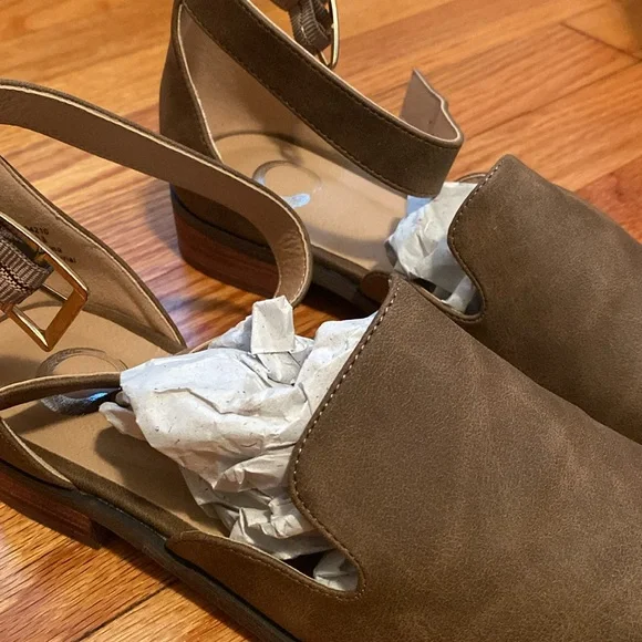 Journee Collection Loreta - Picture 4 of 8